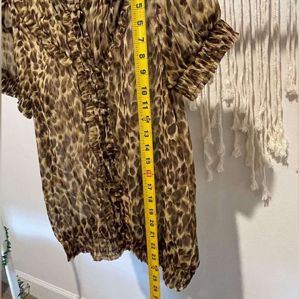 Passport Leopard Blouse Size L - Picture 5 of 6
